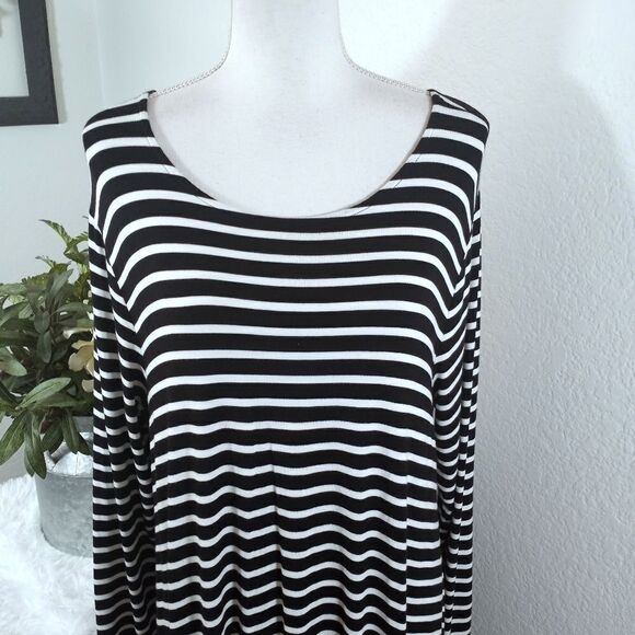 OLD NAVY BLACK & WHITE STRIPE DRESS SZ.XL EUC - Picture 3 of 7